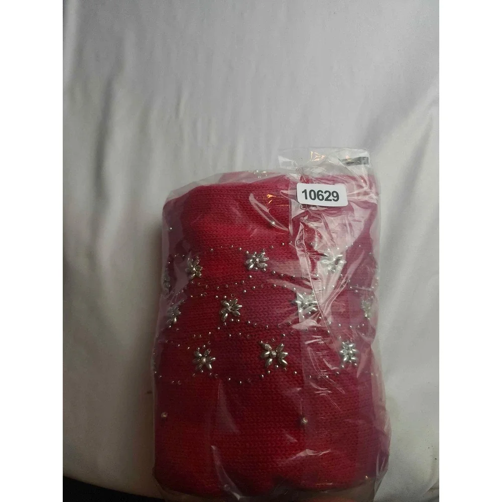 Victoria Jones exact item